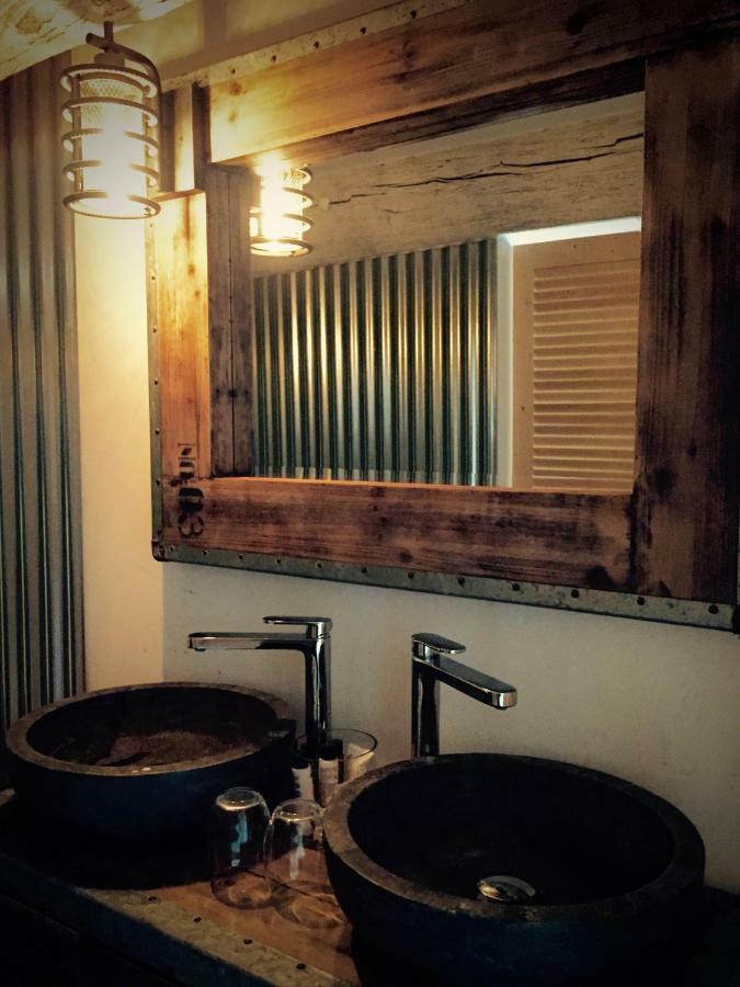 Saint-Laurent-dʼAigouze Mas Du Grand Bordes B&B 외부 사진